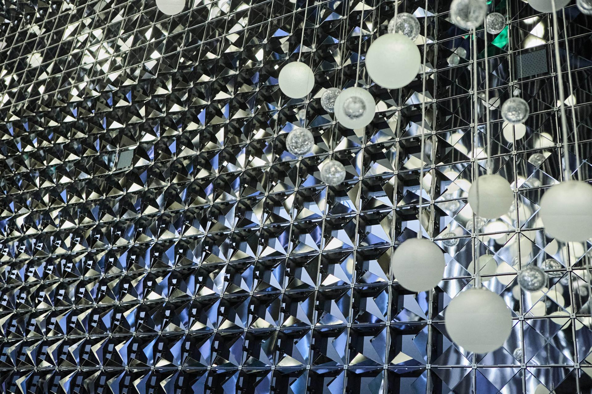 Kinetic Wall KWSA
