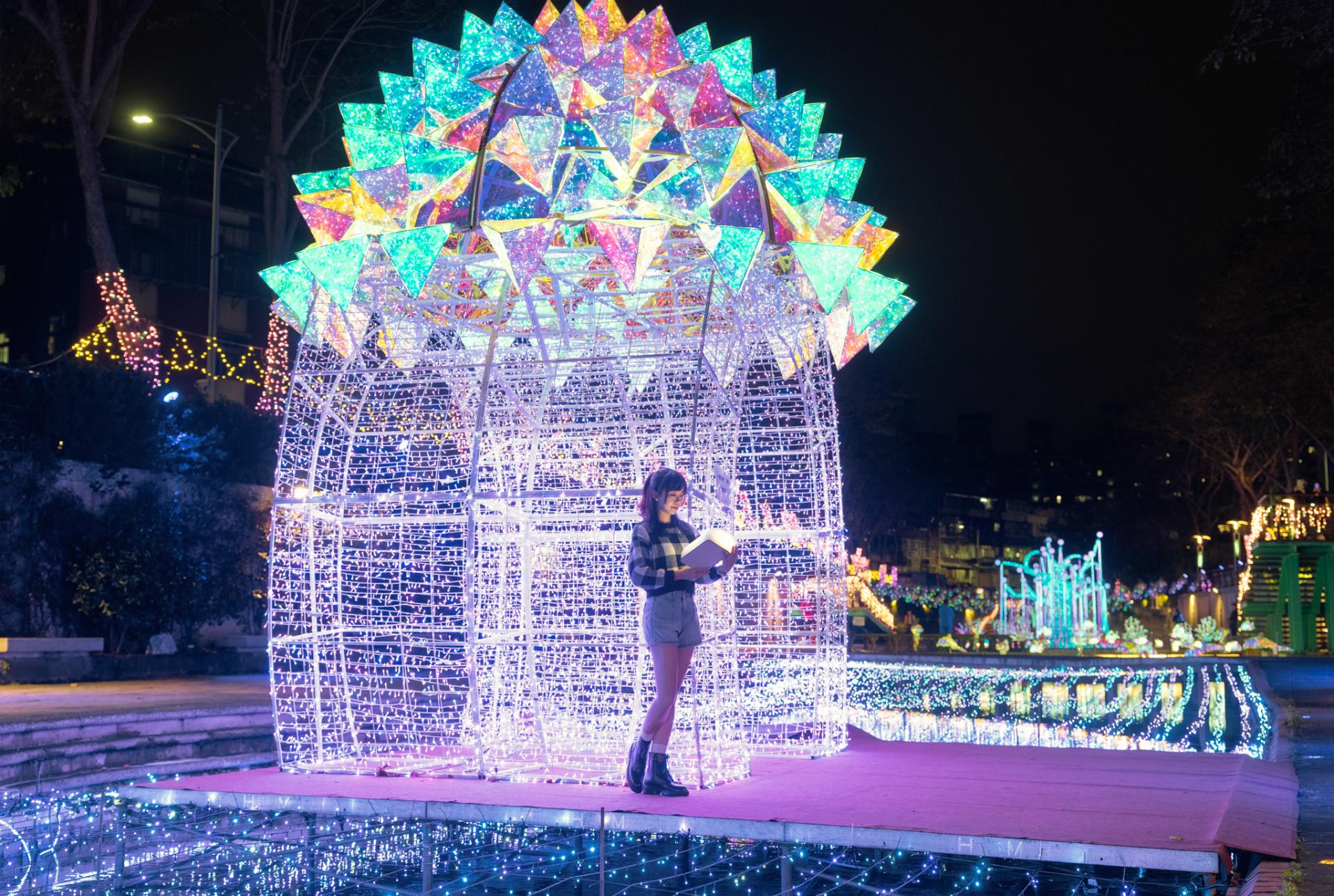 2026 Zhonggang Canal Projection Mapping — Starlight Galaxy