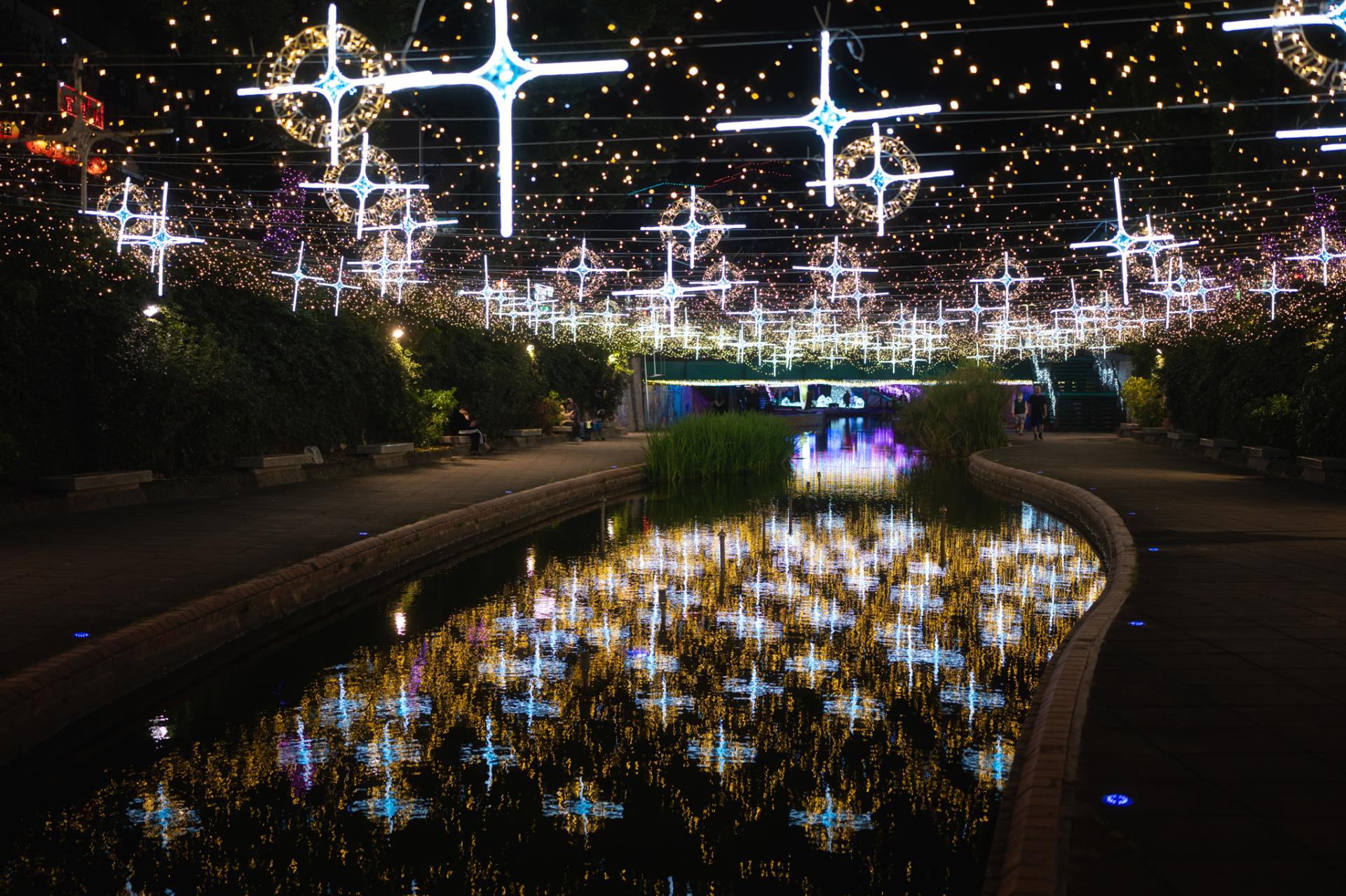 2026 Zhonggang Canal Projection Mapping — Starlight Galaxy