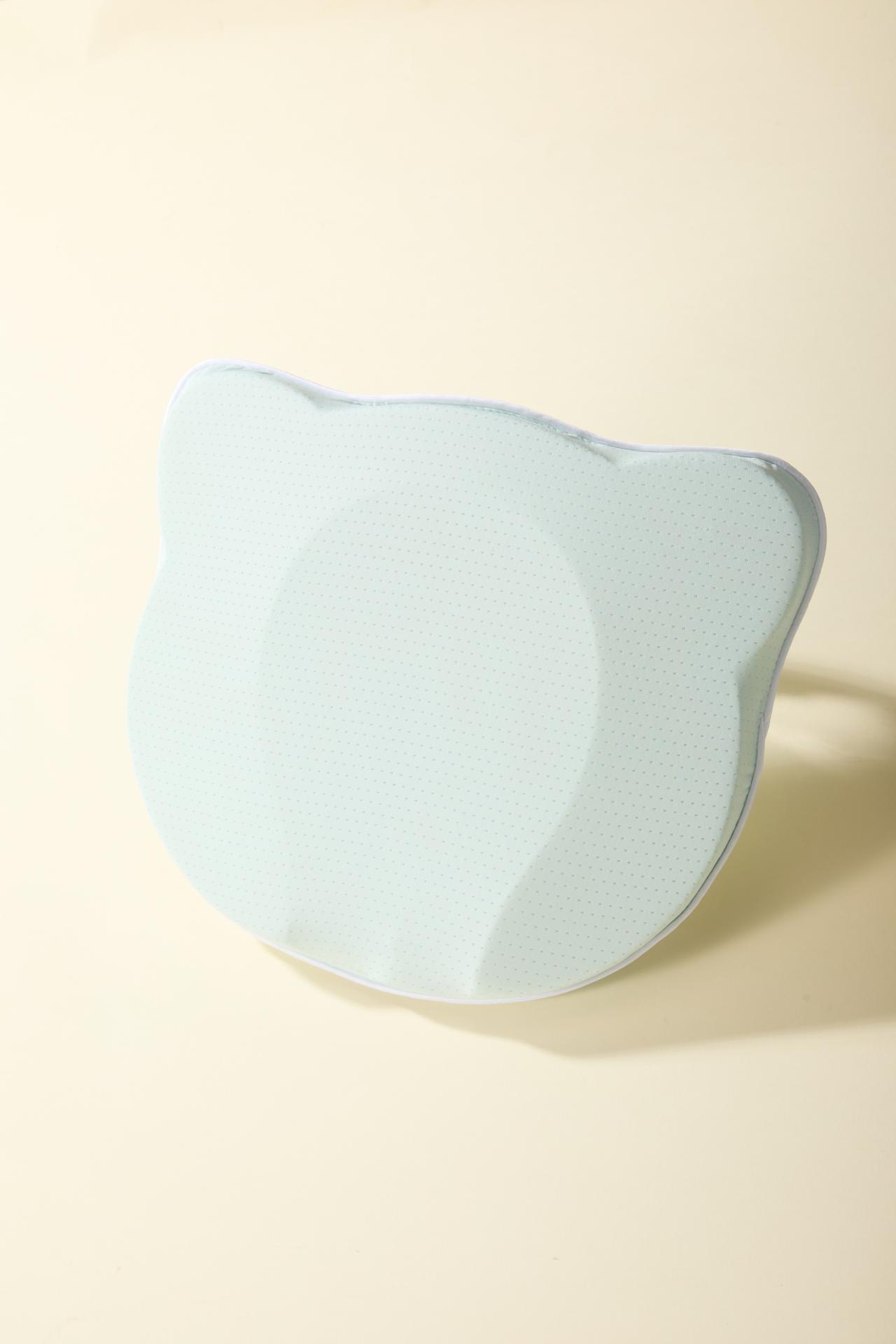 Bear-shaped Baby Anti-roll Pillow